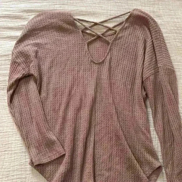 Charlotte Russe Dusty Pink Sweater - Picture 4 of 5